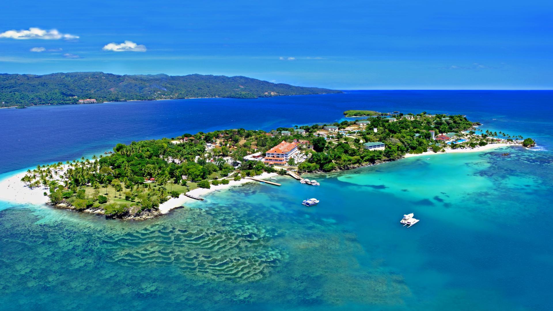 The private luxury island of Cayo Levantado in the bay of Samaná