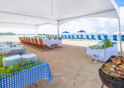 We organize incentive events at the beach with our own high-class catering