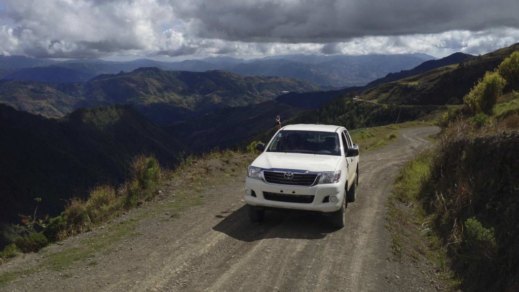 Exploring the Cordillera Central with a rental car