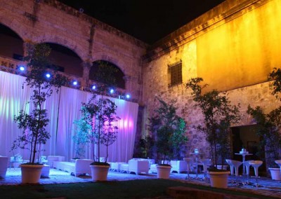 A cocktail reception in the Zona Colonial with DOMINICAN EXPERT