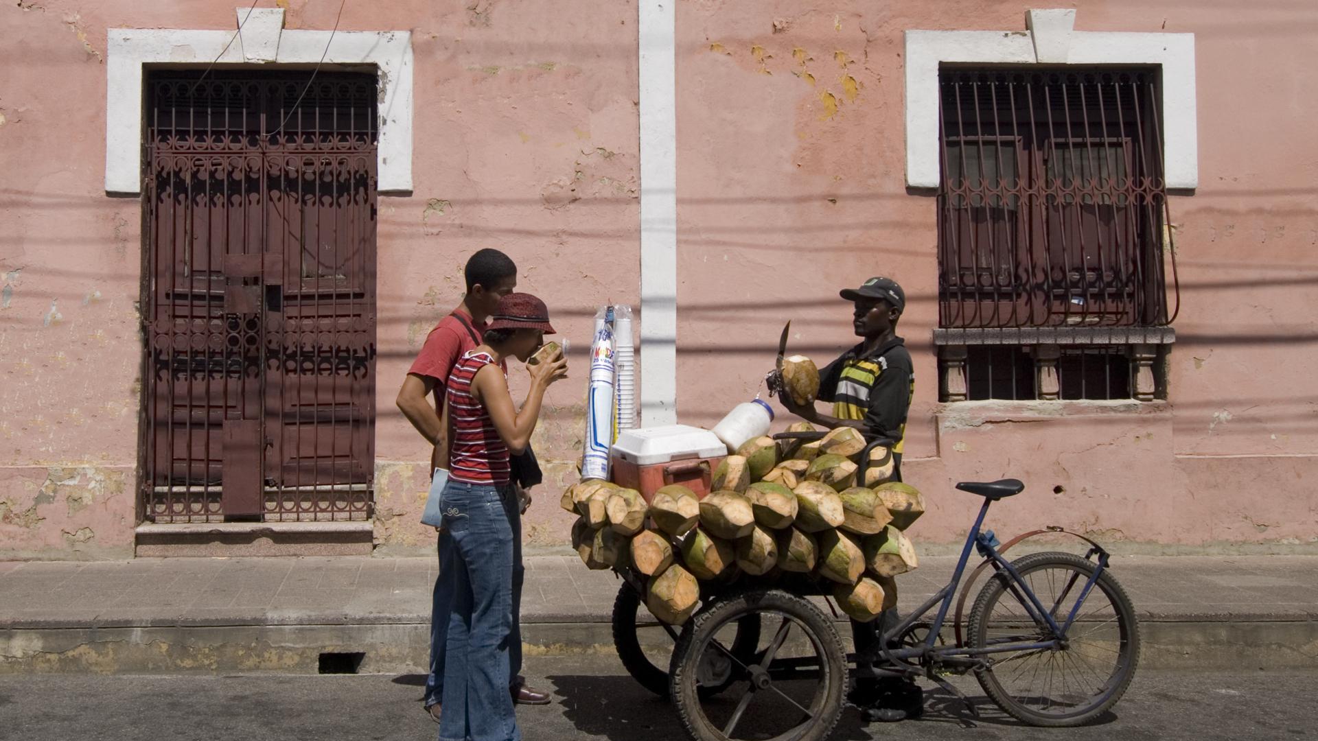 Vendedor de coco en Santo Domingo