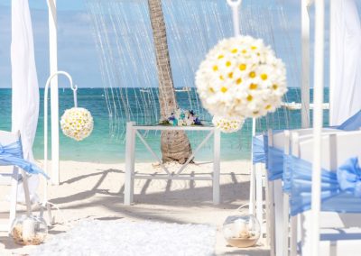 Beachfront destination wedding ceremony in the Caribbean - BeLive Collection Punta Cana