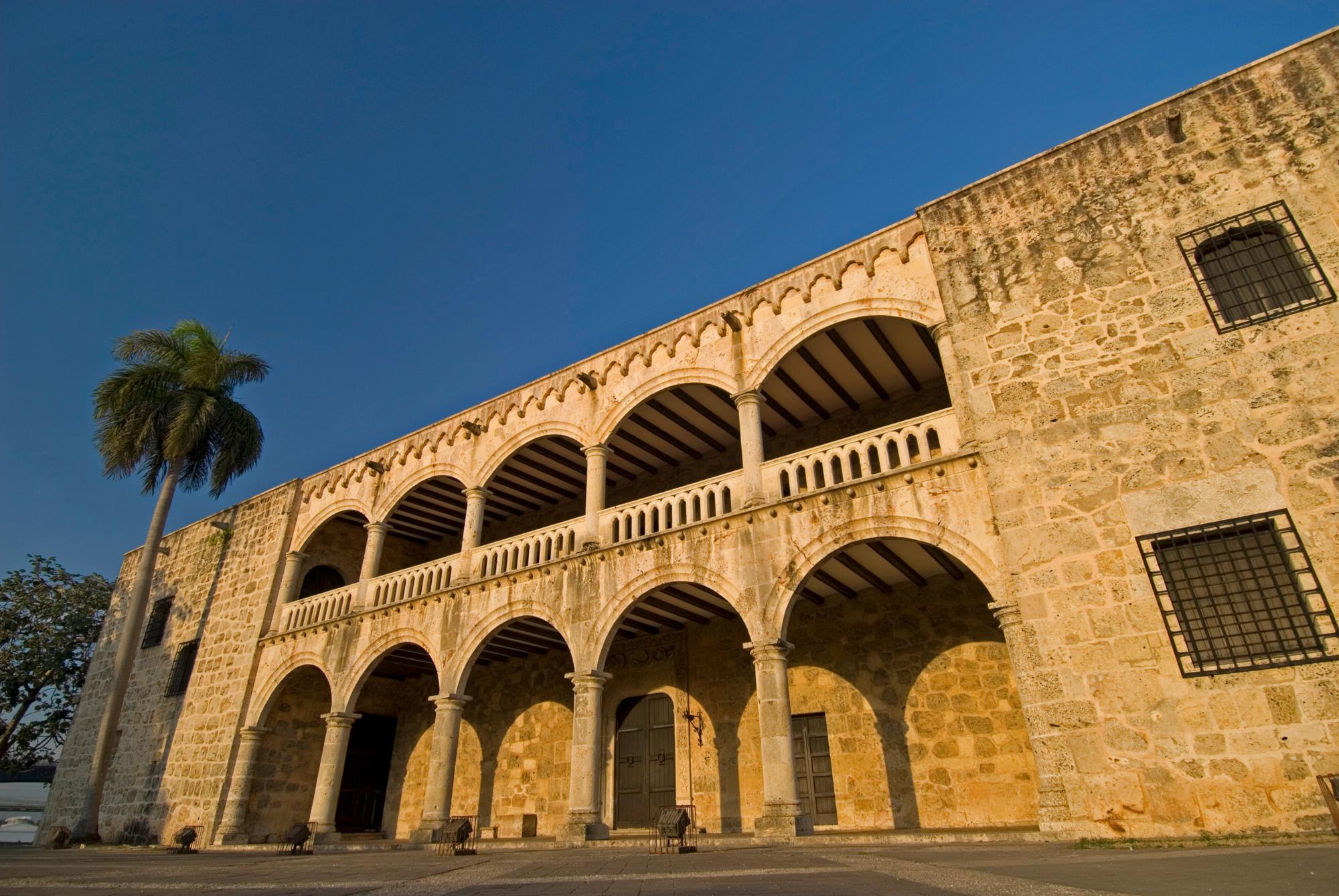 Santo Domingo, Zona Colonial, Alcázar de Colón