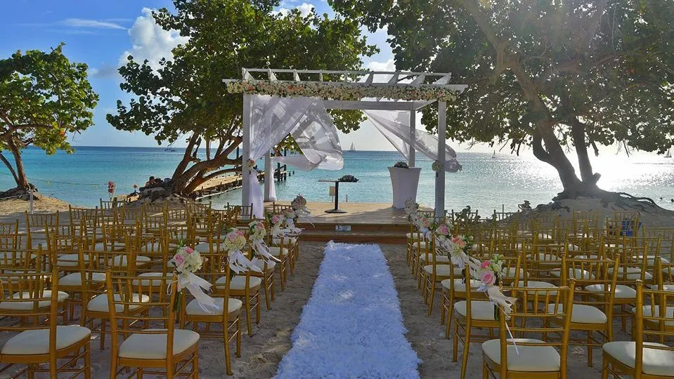 dominican_republic_destination_wedding_001_dreams_dominicus_la_romana_beach_ceremony_1080_ergebnis