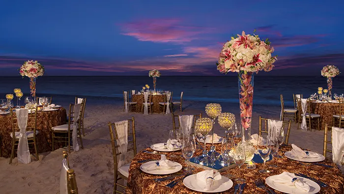 dominican_republic_destination_wedding_004_wedding_dinner_beach_secrets_punta_cana_ergebnis