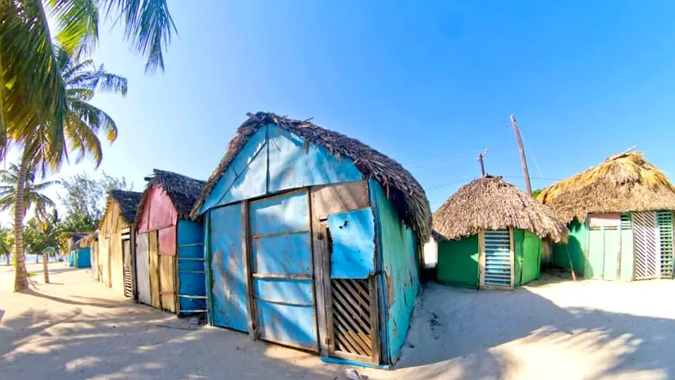 dominican_republic_travel_destination_wedding_saona_island_004_local_village_ergebnis