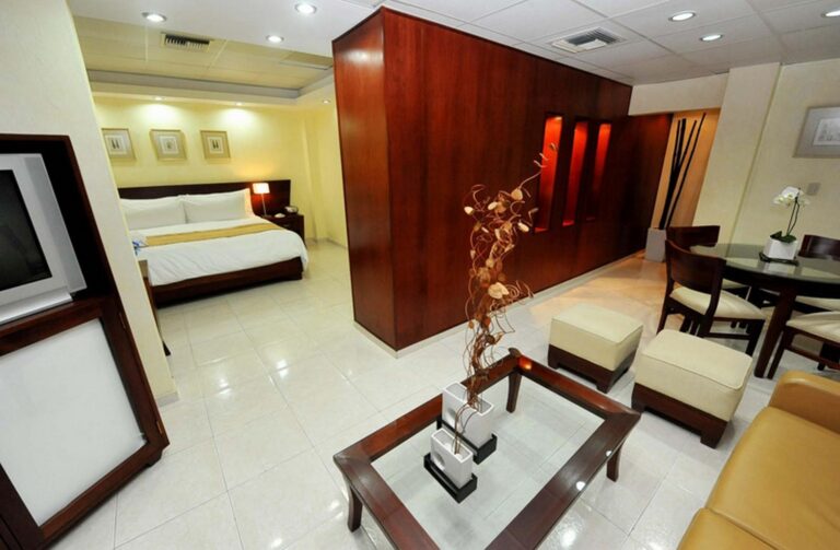 Calle Mella 54, esq. del, C. Del Sol, Santiago de los Caballeros 51000, República Dominicana